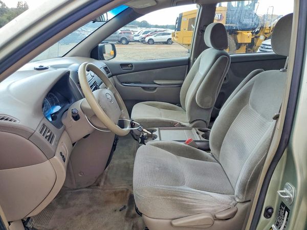 2021 TOYOTA SIENNA LE