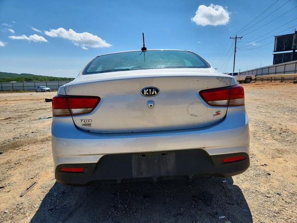 2018 KIA RIO