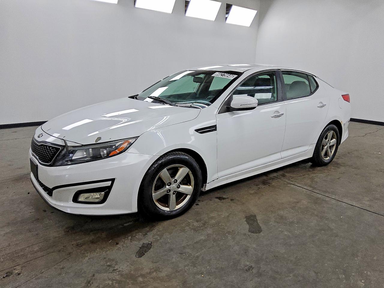 2015 KIA OPTIMA GL(Middle-low grade) — Front 3/4