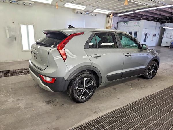 2026 KIA NIRO LX
