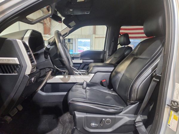 2017 FORD F150 SuperCrew — DENT