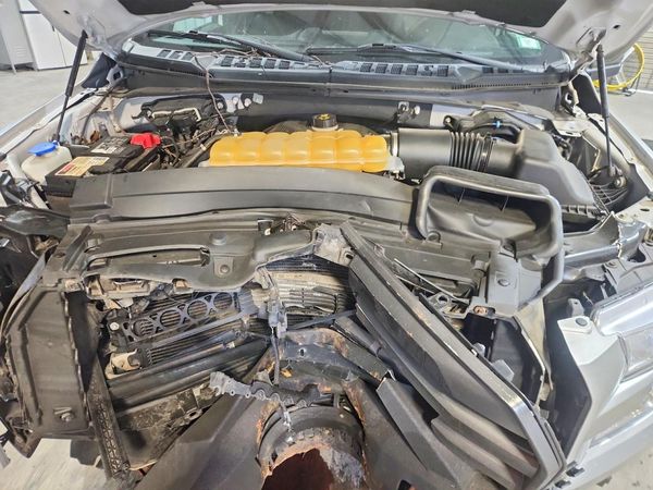 2017 FORD F150 SuperCrew — Engine bay