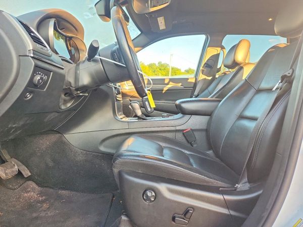 2022 JEEP GRAND CHEROKEE Limited, Limited X