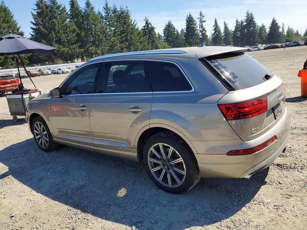 2017 AUDI Q7 quattro Premium Plus