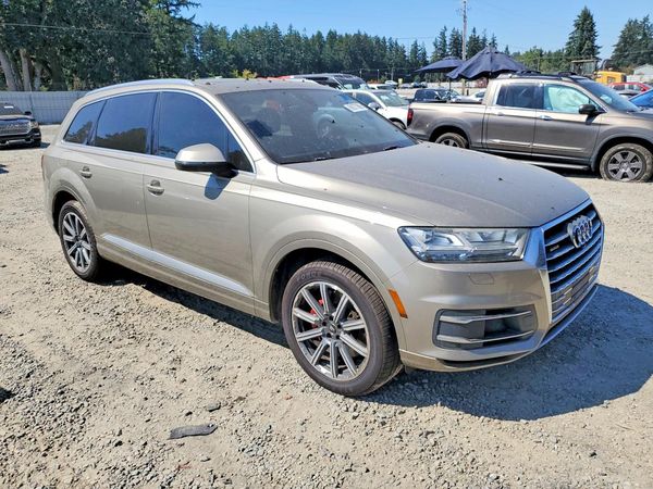 2017 AUDI Q7 quattro Premium Plus
