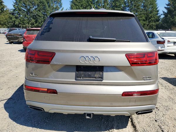 2017 AUDI Q7 quattro Premium Plus