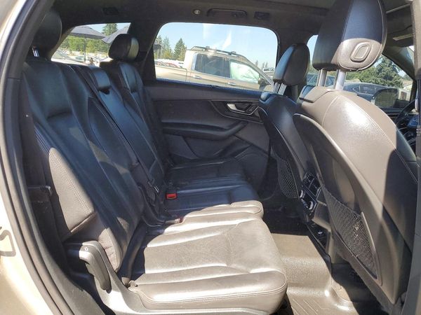 2017 AUDI Q7 quattro Premium Plus