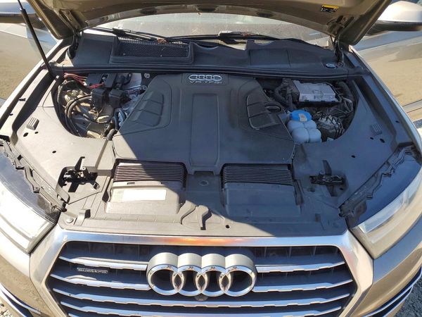 2017 AUDI Q7 quattro Premium Plus