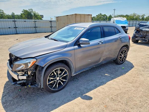 2017 MERCEDES-BENZ GLA GLA250
