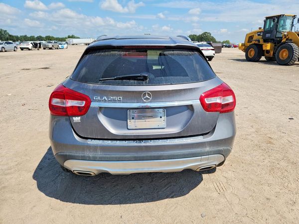 2017 MERCEDES-BENZ GLA GLA250