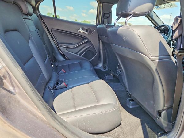 2017 MERCEDES-BENZ GLA GLA250