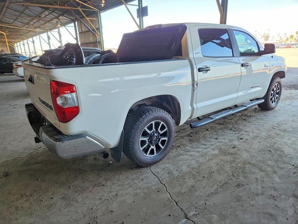 2016 TOYOTA TUNDRA SR5
