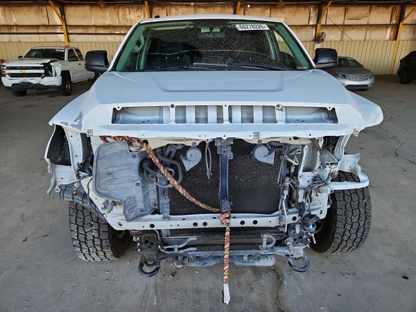 2016 TOYOTA TUNDRA SR5