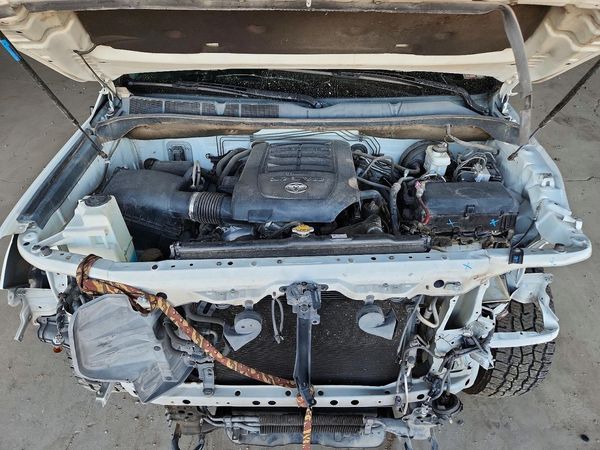 2016 TOYOTA TUNDRA SR5