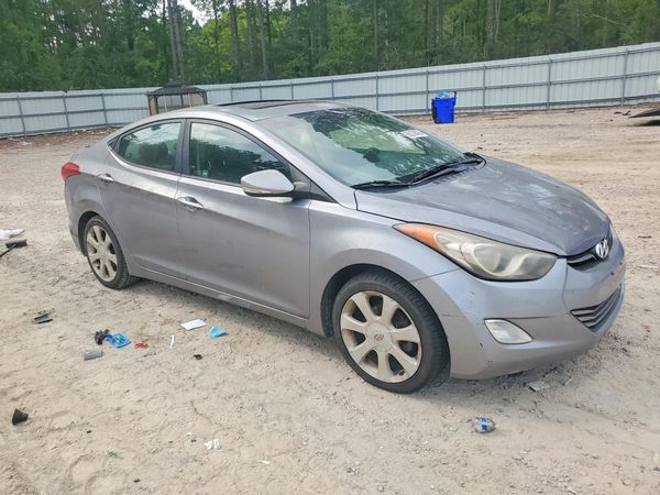 2013 HYUNDAI ELANTRA