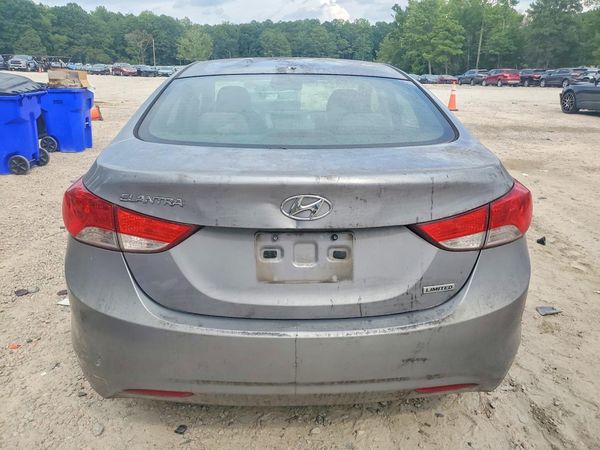 2013 HYUNDAI ELANTRA