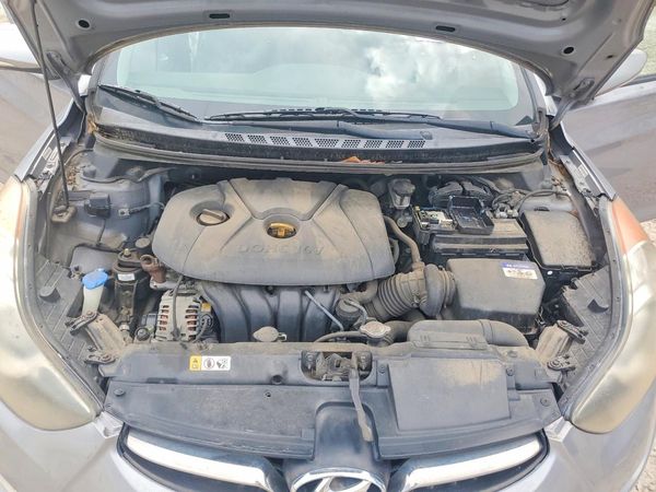 2013 HYUNDAI ELANTRA