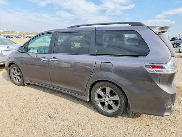 2014 TOYOTA SIENNA