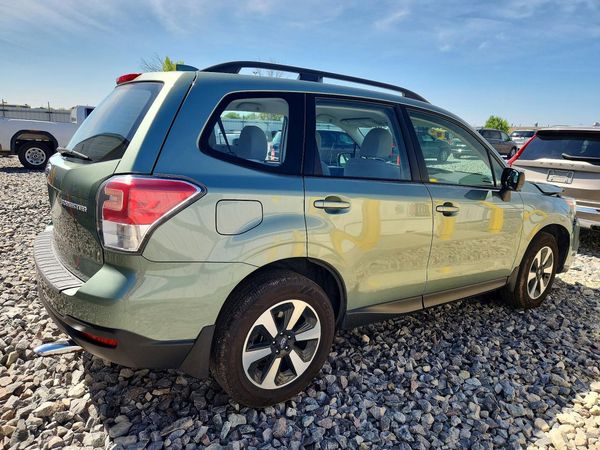2018 SUBARU FORESTER Base P