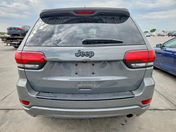 2019 JEEP GRAND CHEROKEE Laredo