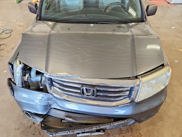 2012 HONDA PILOT EX-L — Engine bay