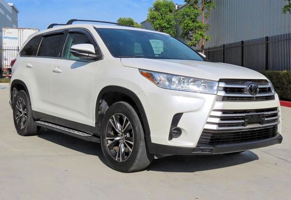 2019 TOYOTA HIGHLANDER LE/LE Plus