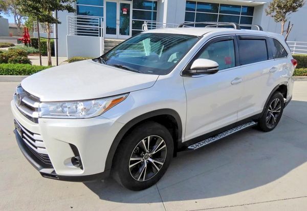 2019 TOYOTA HIGHLANDER LE/LE Plus