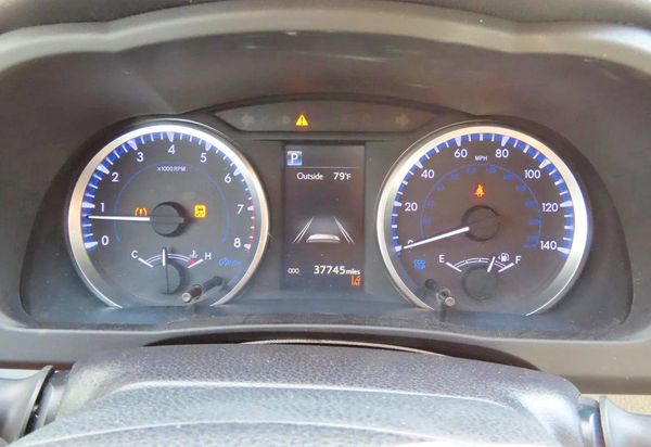 2019 TOYOTA HIGHLANDER LE/LE Plus