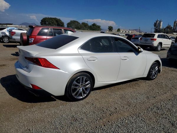 2019 LEXUS IS 300