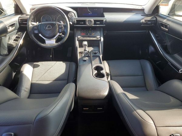 2019 LEXUS IS 300