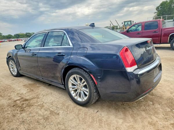2017 CHRYSLER 300 Limited