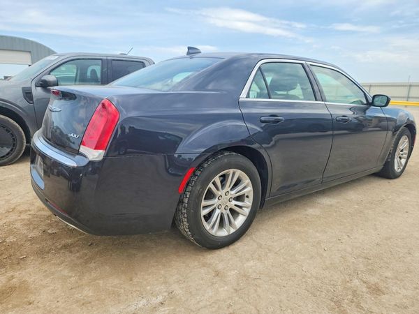 2017 CHRYSLER 300 Limited