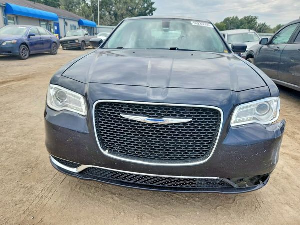 2017 CHRYSLER 300 Limited