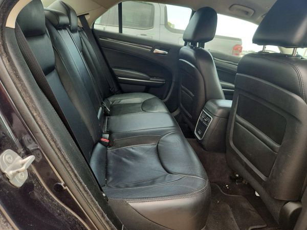 2017 CHRYSLER 300 Limited