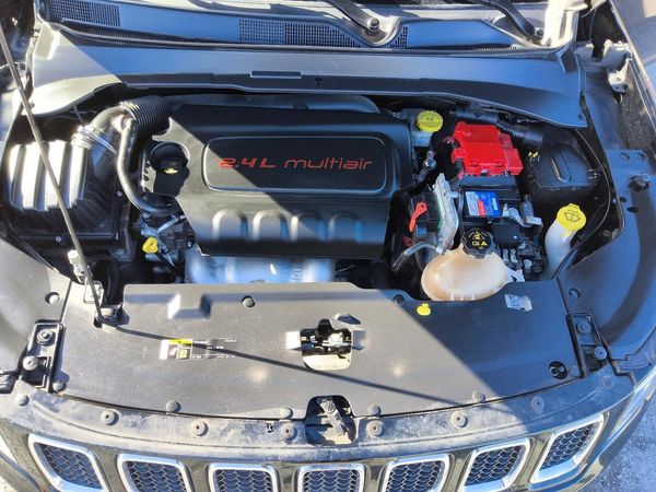 2021 JEEP COMPASS — Engine bay