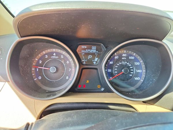 2013 HYUNDAI ELANTRA