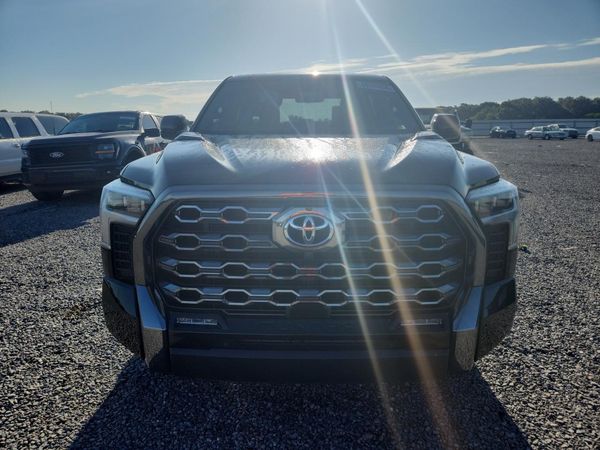 2024 TOYOTA TUNDRA