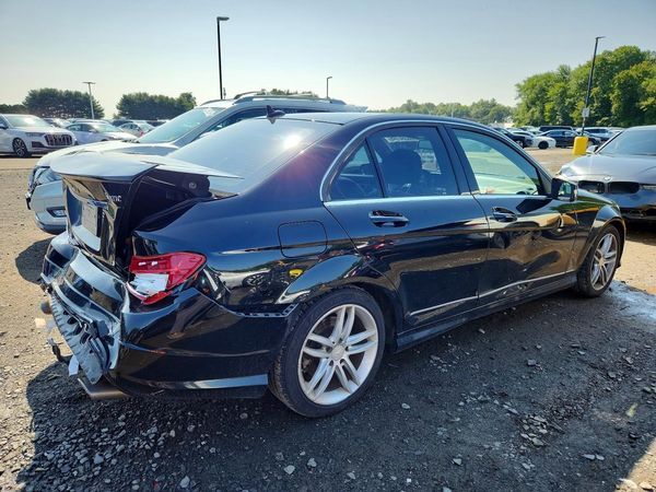 2014 MERCEDES-BENZ C C300 4 MATIC