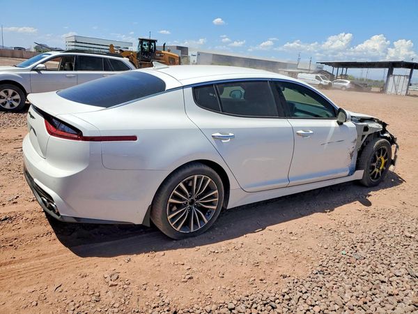 2019 KIA STINGER Base