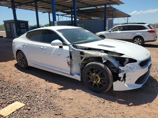 2019 KIA STINGER Base