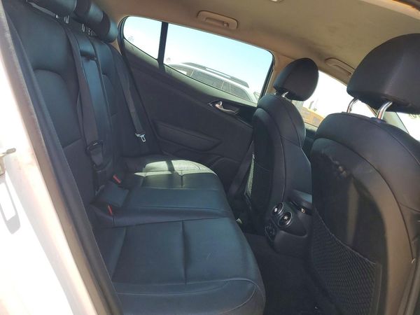 2019 KIA STINGER Base