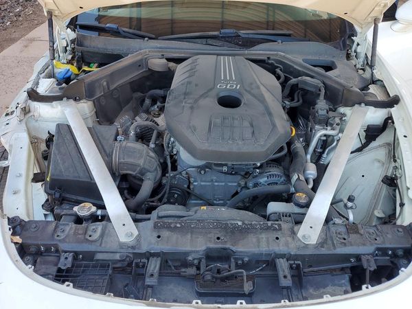 2019 KIA STINGER Base