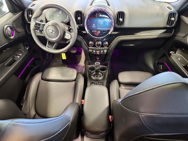 2022 MINI COOPER