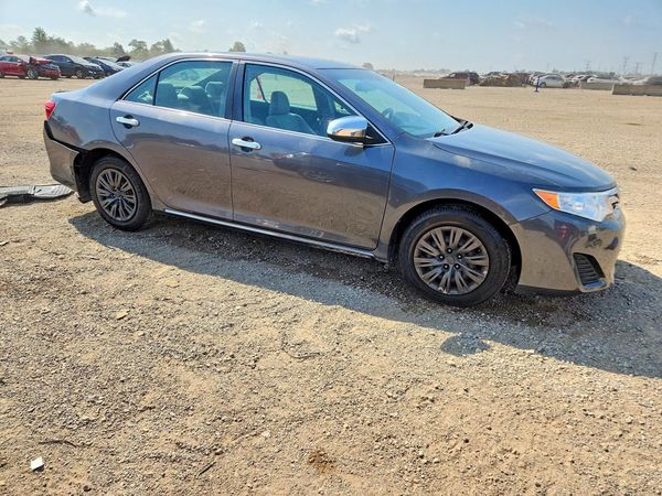 2013 TOYOTA CAMRY
