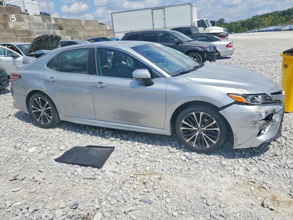 2018 TOYOTA CAMRY
