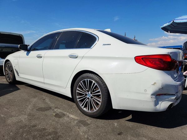 2018 BMW 530E