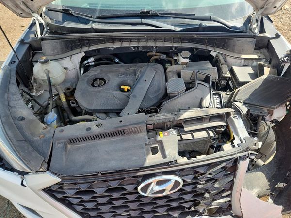 2020 HYUNDAI TUCSON SE