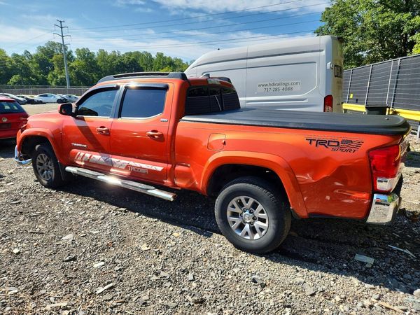 2017 TOYOTA TACOMA