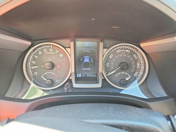 2017 TOYOTA TACOMA