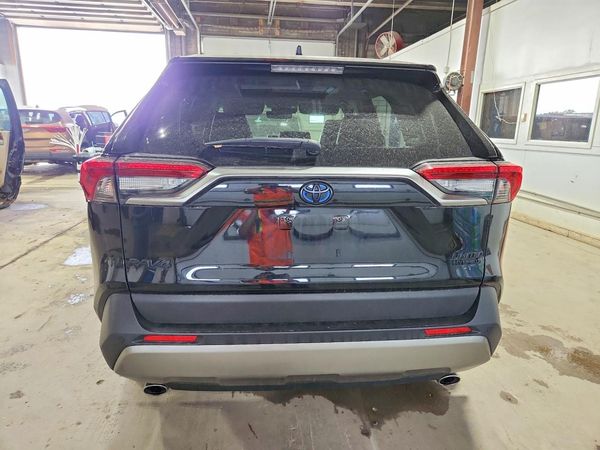 2022 TOYOTA RAV4 Limited